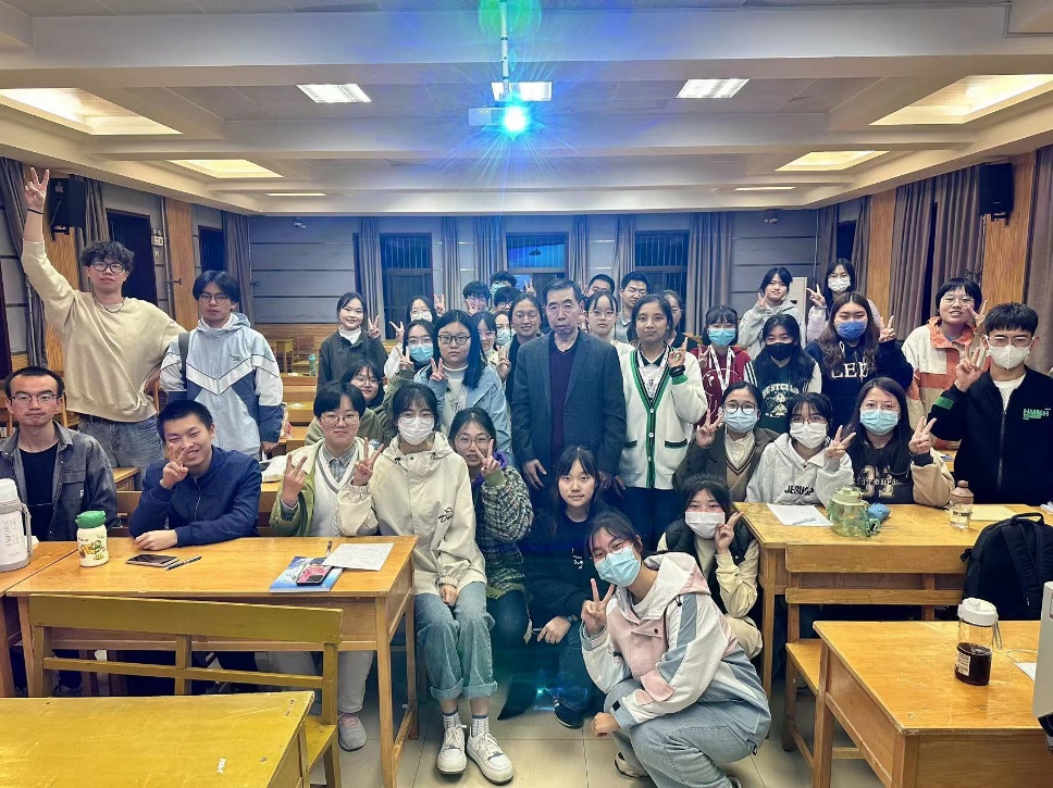 图片8.jpg 图片8.jpg